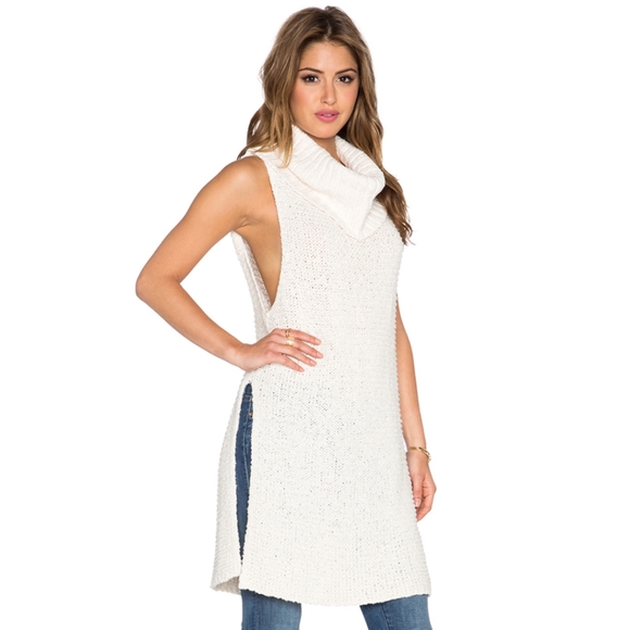Free People Tops - *SOLD* Free People Tunic White Horses Turtleneck